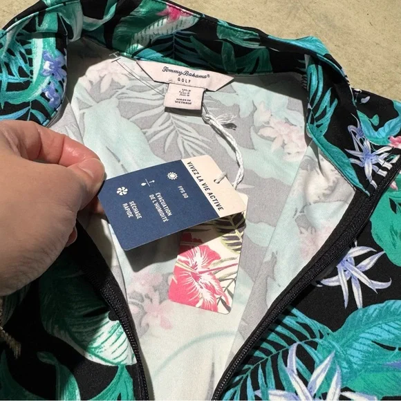 Tommy Bahama NWT Rash‎ Guard Golf Quarter Zip Top Size S Tropical Floral Swim - Picture 4 of 4